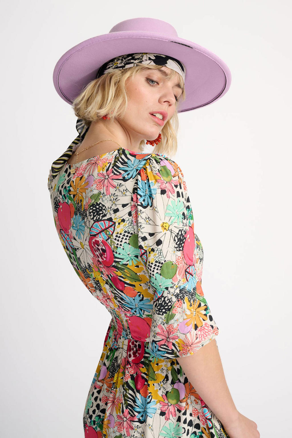 POM Amsterdam Alijn jurk Liv Tropical Bouquet met all over print ecru