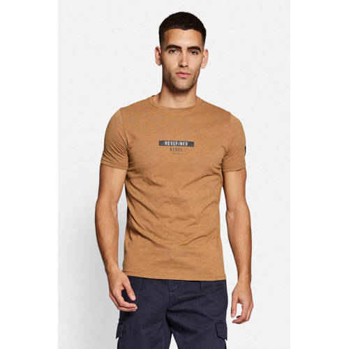 Redefined Rebel T-shirt RRGuti met logo dijon afbeelding