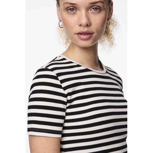 PIECES gestreept T-shirt PCRUKA zwart/wit afbeelding