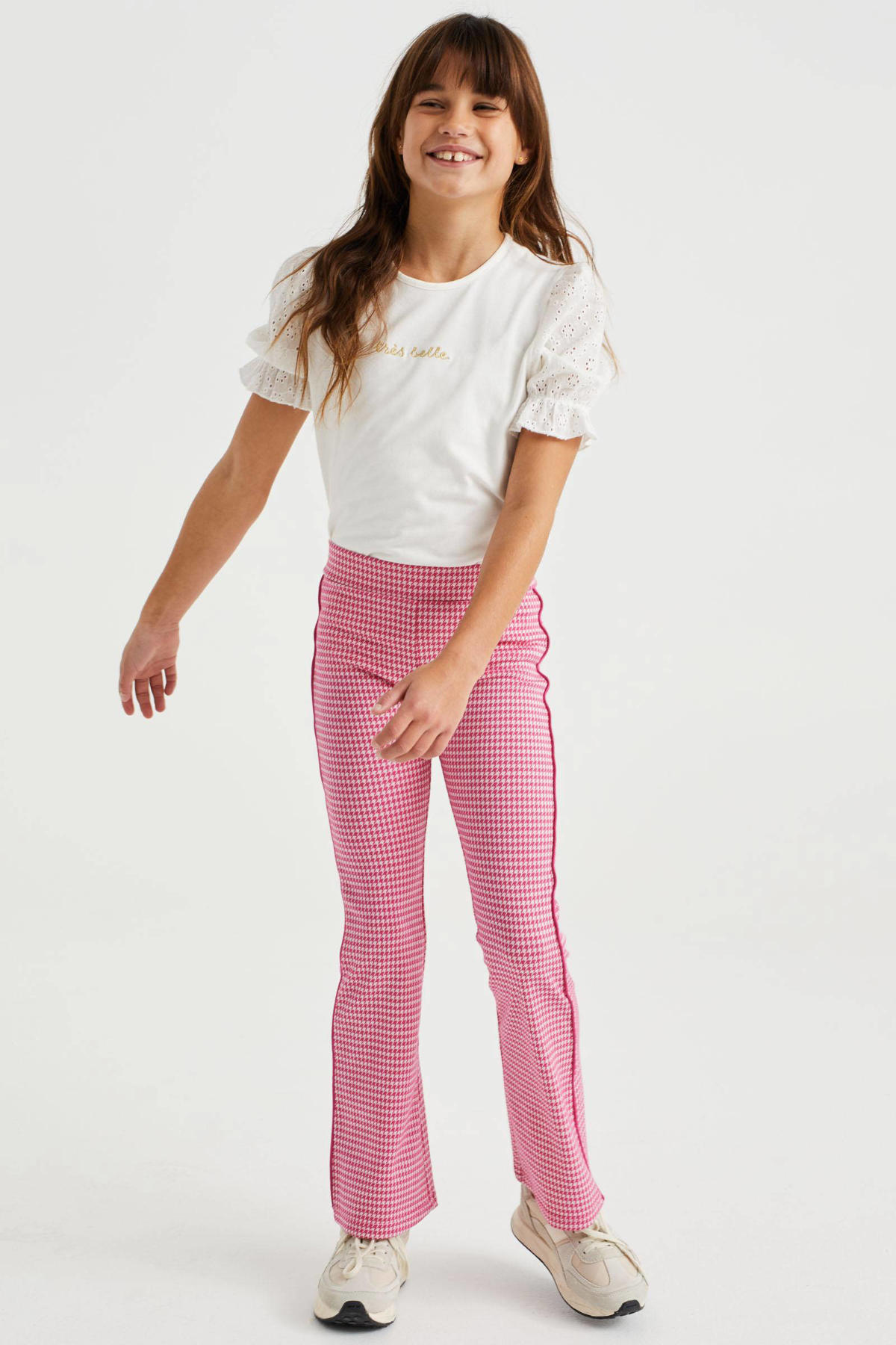 levenslang strelen Bezet WE Fashion flared broek met pied-de-poule roze/wit | wehkamp