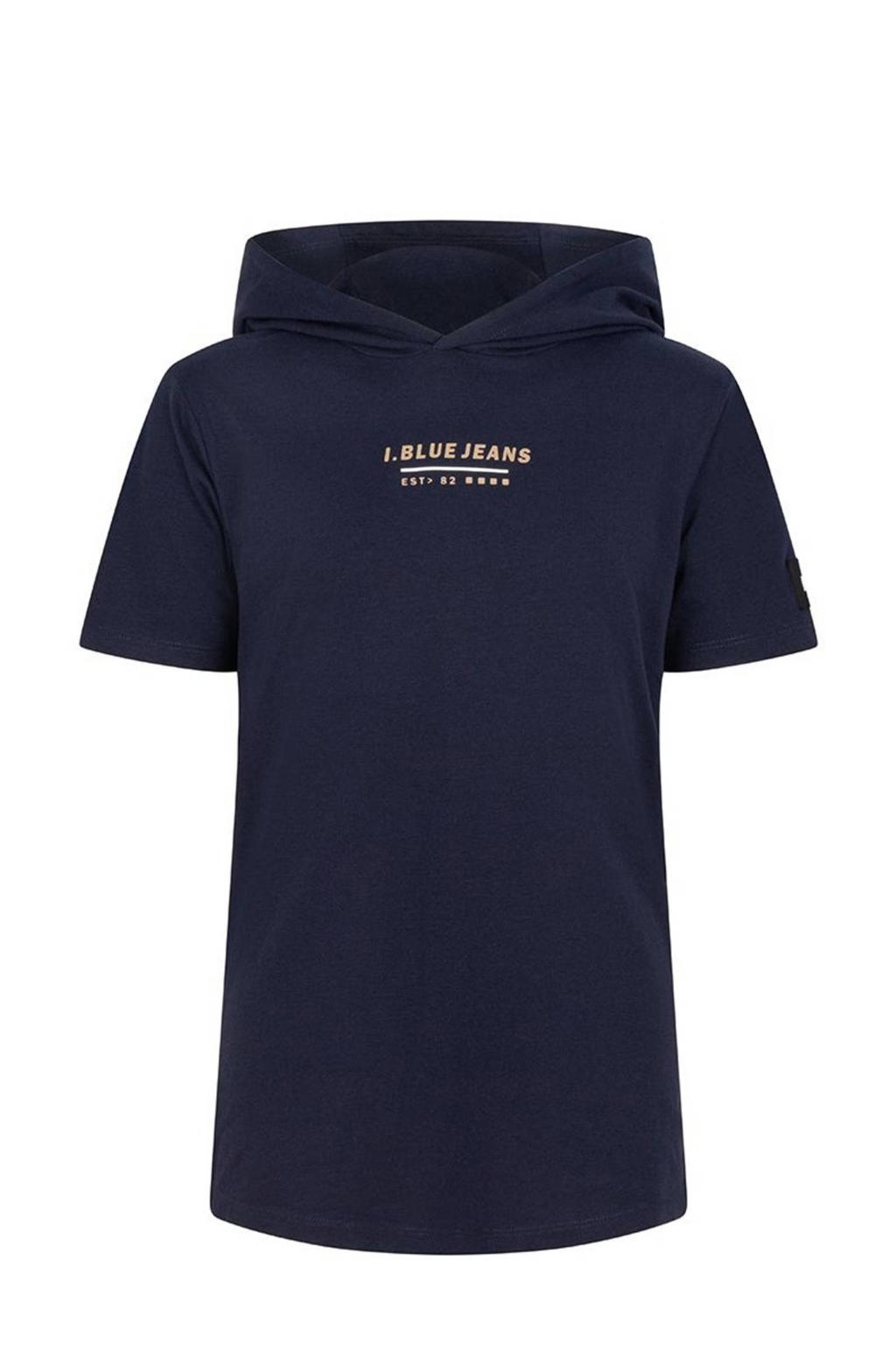 Donkerblauwe jongens Indian Blue Jeans T-shirt van stretchkatoen met tekst print, korte mouwen en capuchon