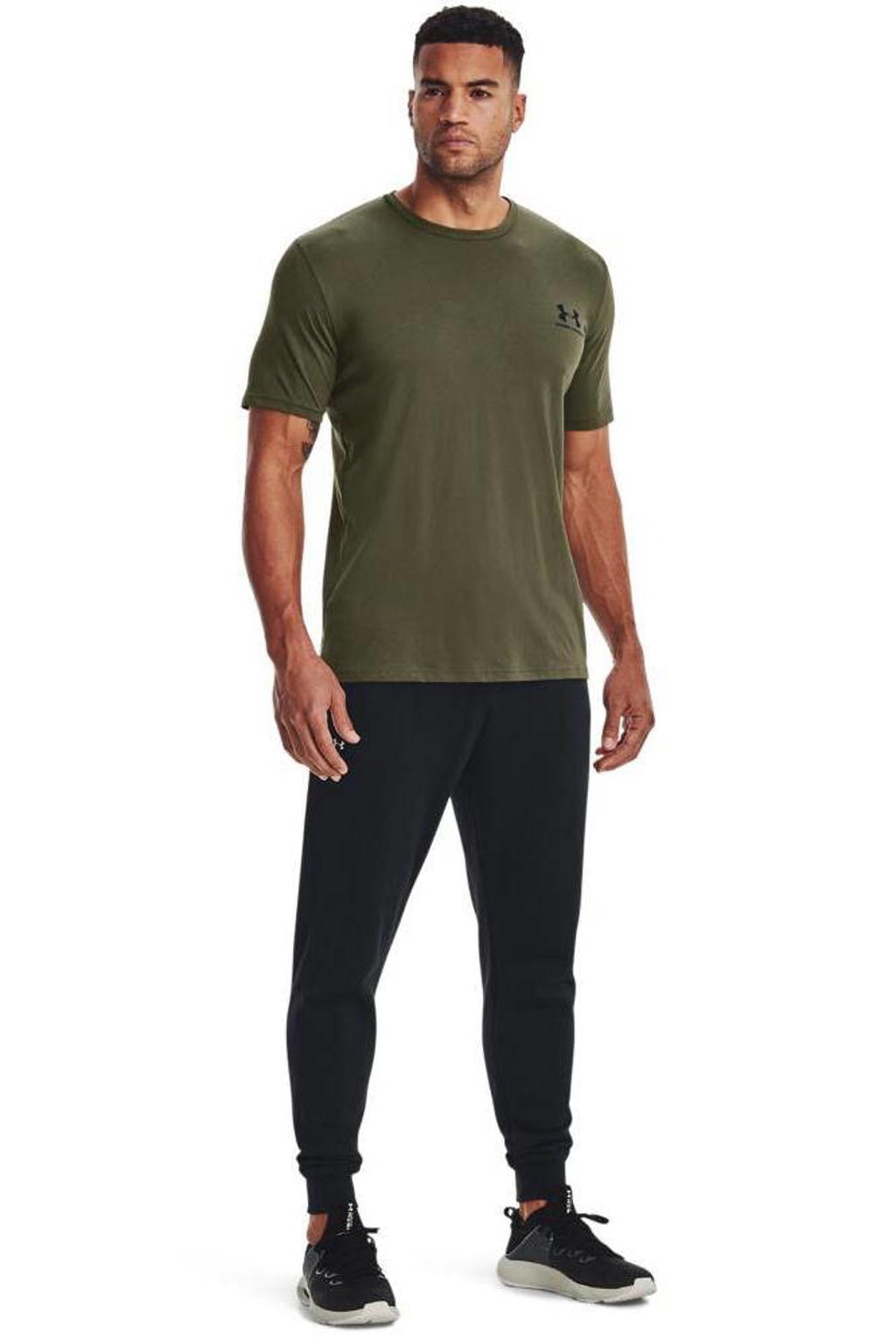 Donkergroene heren Under Armour sportshirt Sportstyle LC van katoen met logo dessin, korte mouwen en ronde hals