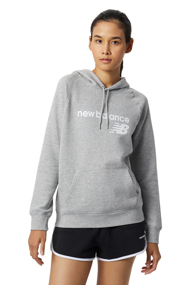 heuvel Daarbij Dor New Balance hoodie Core Stacked met logo grijs/wit | wehkamp