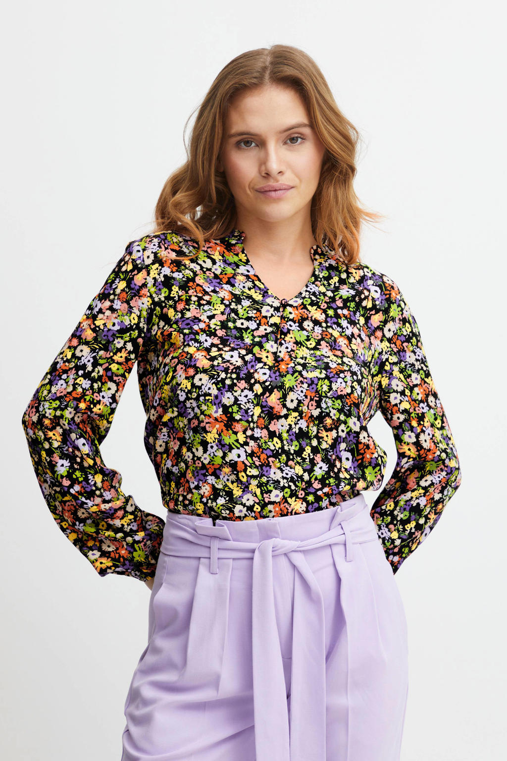Multikleurige dames B.Young blouse van ecovero met all over print, lange mouwen, klassieke kraag en knoopsluiting