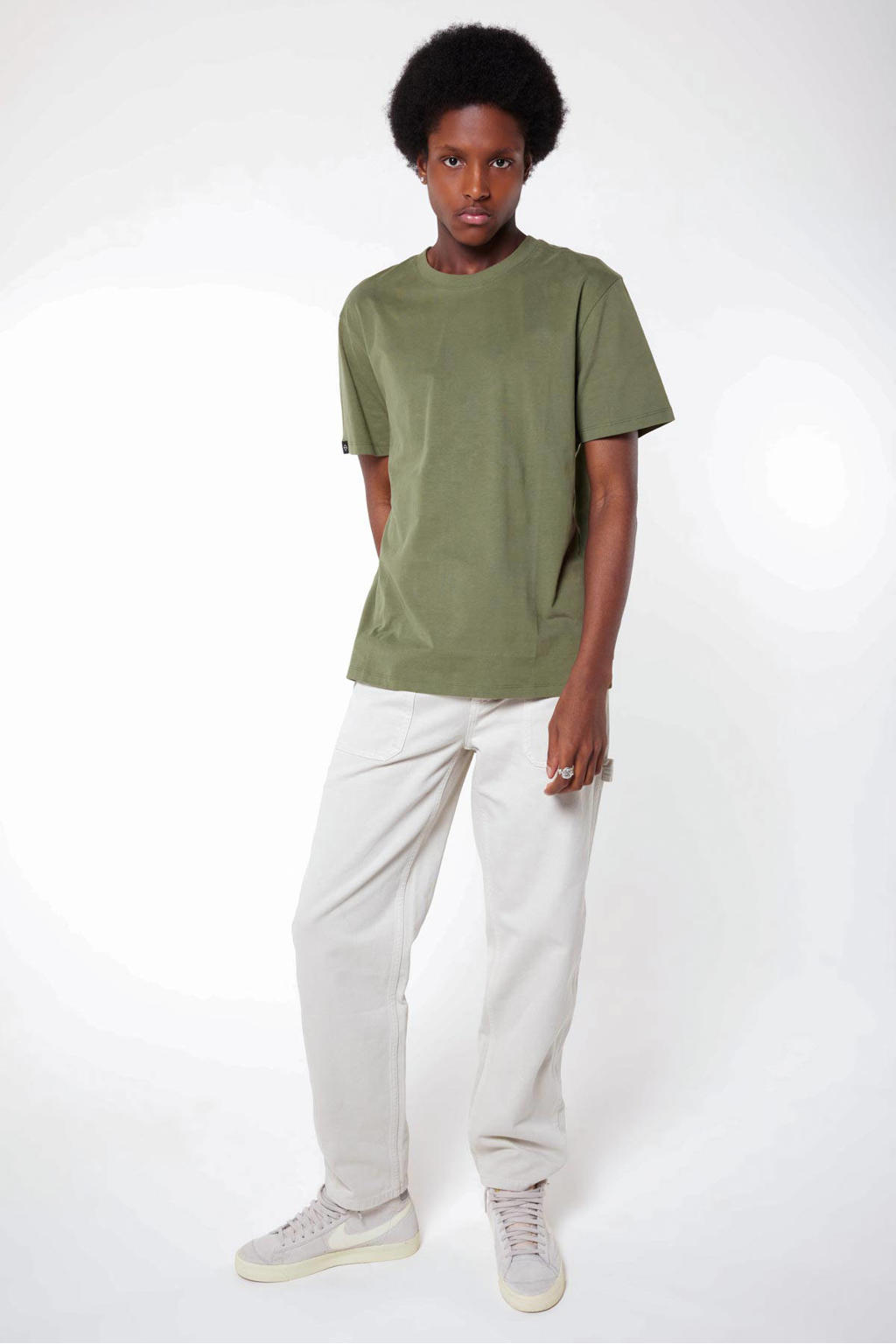 Olijfgroene heren America Today regular fit T-shirt van katoen met effen, korte mouwen en ronde hals