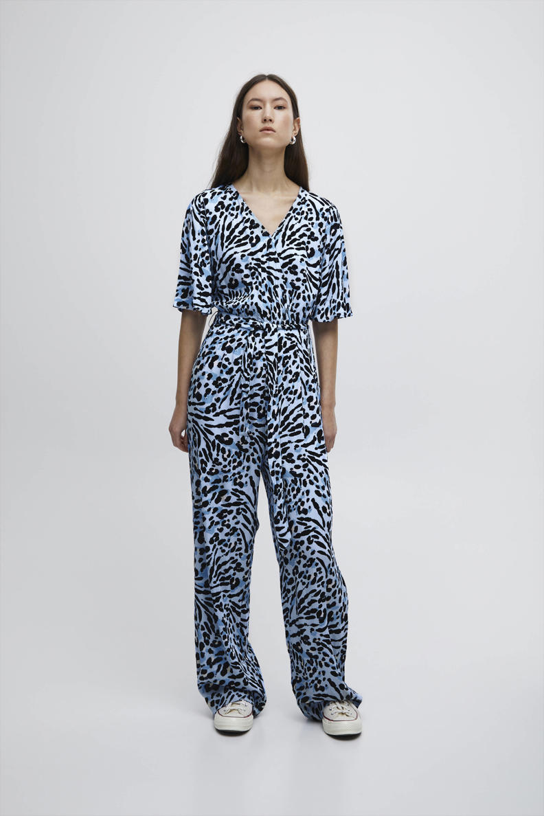 ICHI jumpsuit IHMARRAKECH met panterprint blauw/zwart