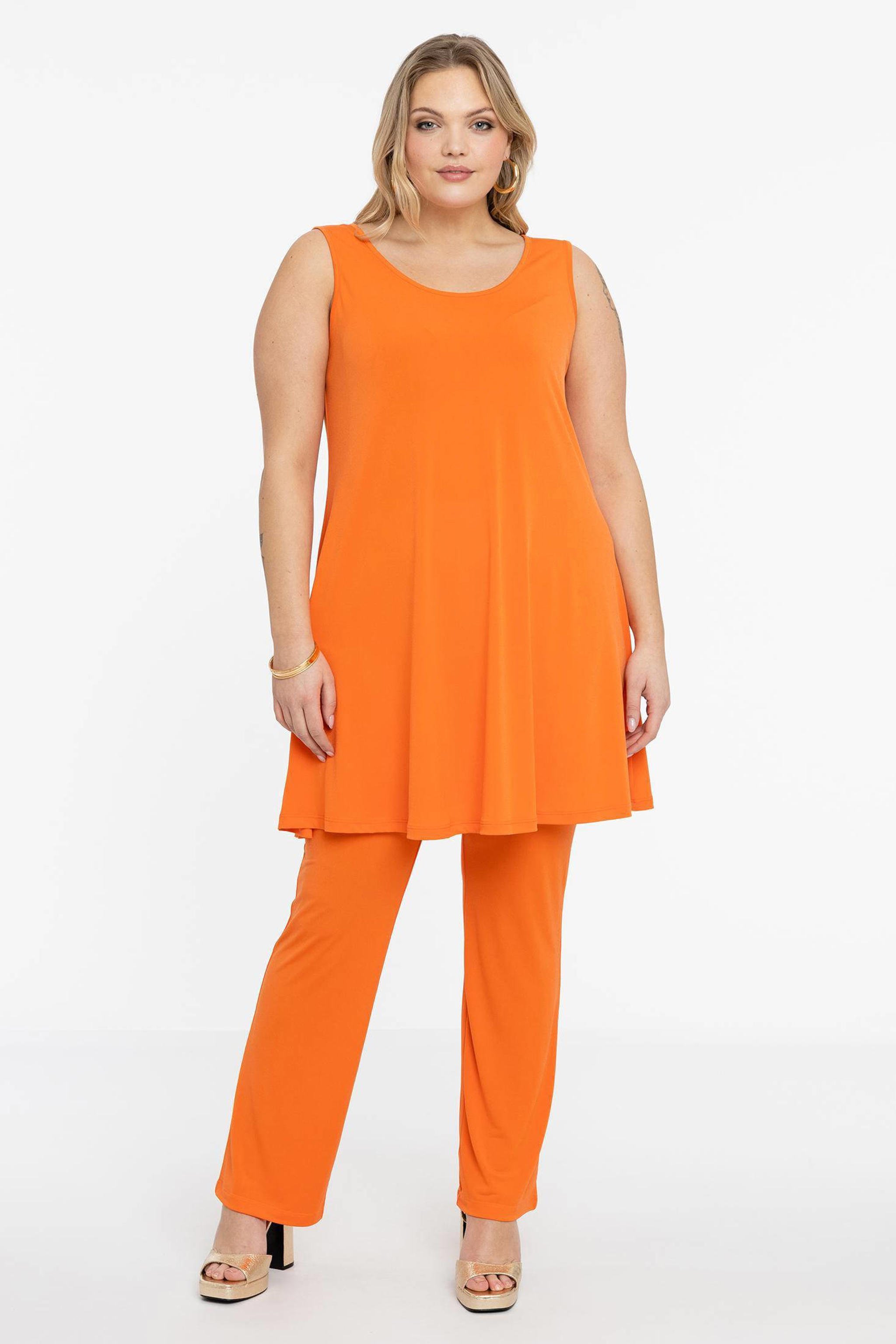 Oranje DOLCE top in comfortabele travelstof van Yoek