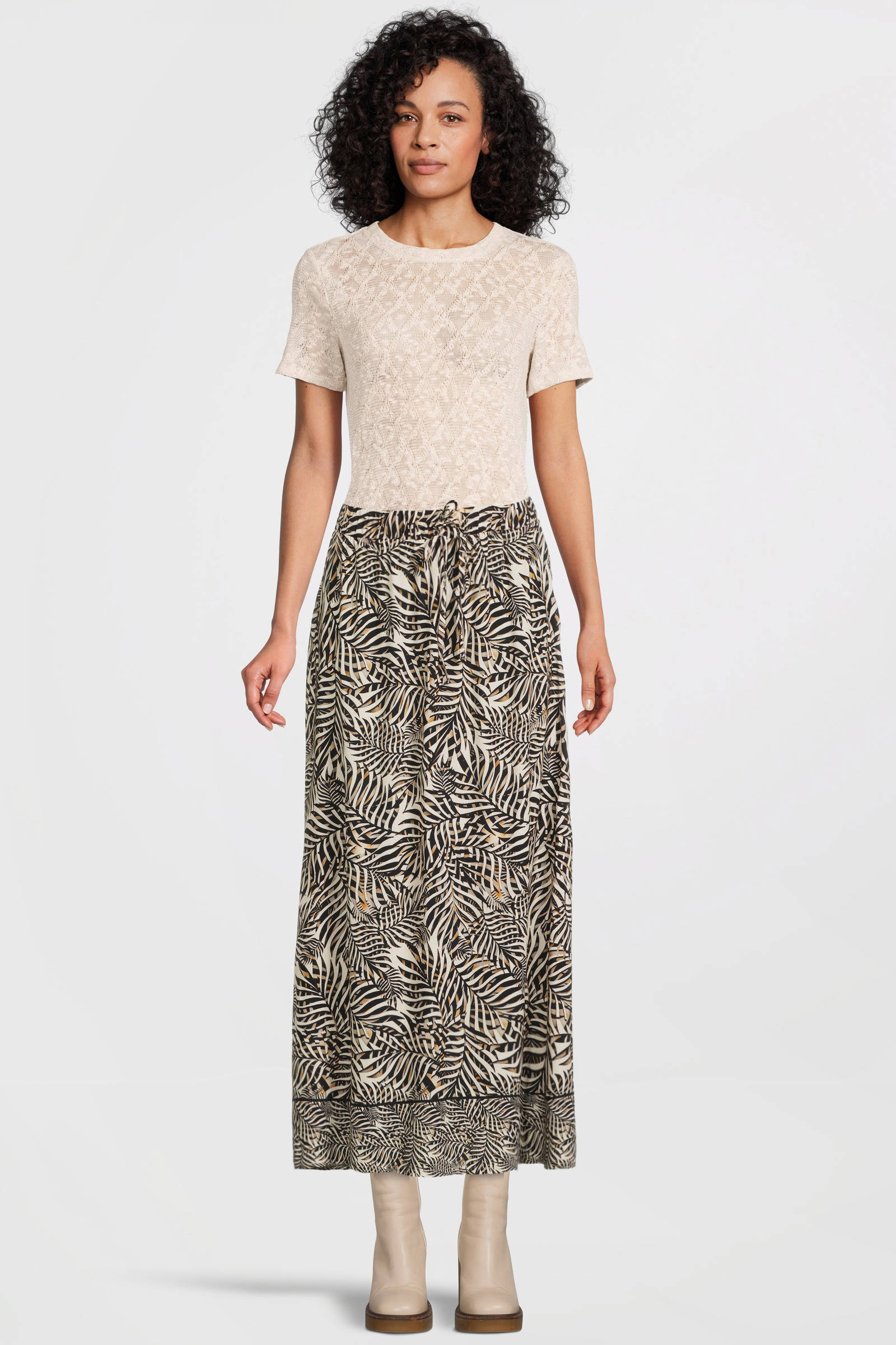 maxi rok met bladprint zand zwart