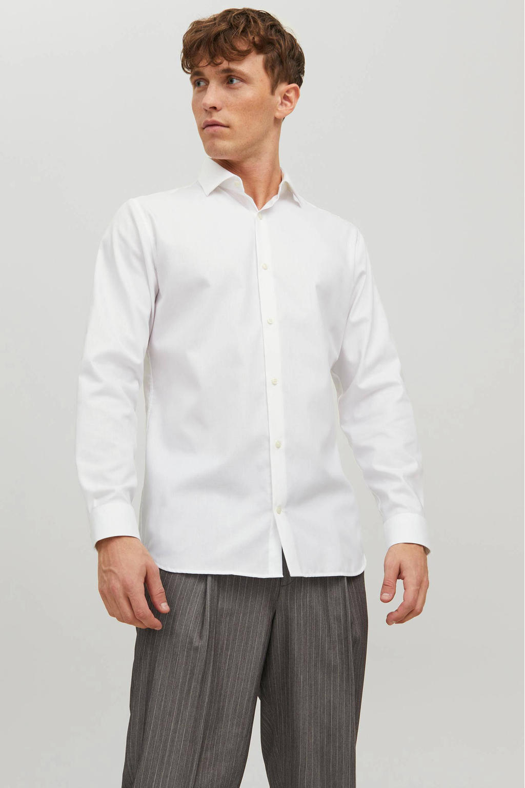 Witte heren JACK & JONES ESSENTIALS slim fit overhemd van katoen met lange mouwen en klassieke kraag