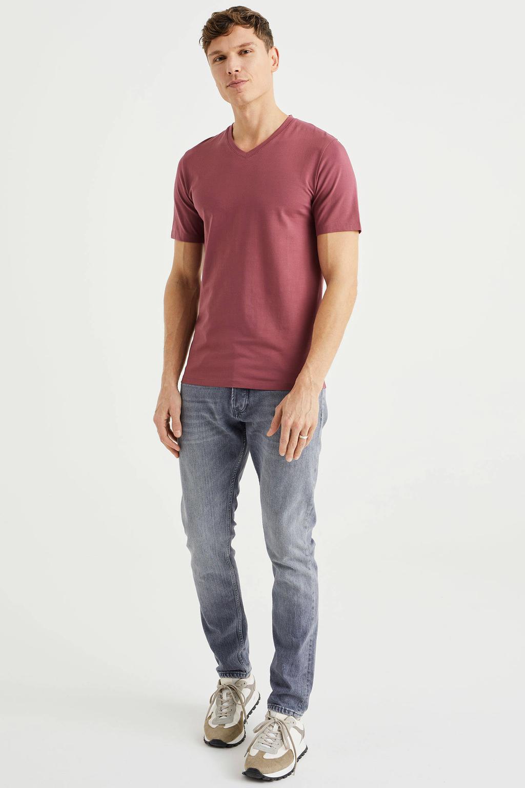 Rode heren WE Fashion T-shirt faded granate van stretchkatoen met effen, korte mouwen en V-hals