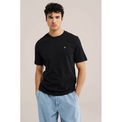 WE Fashion regular fit T-shirt black uni afbeelding