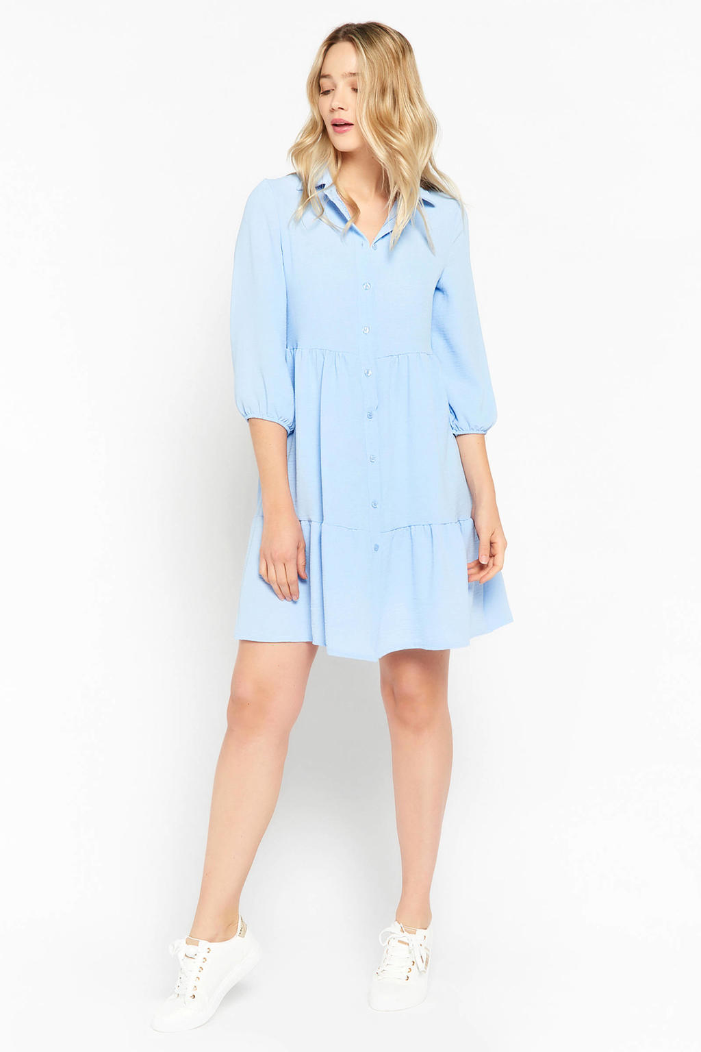 Lichtblauwe dames LOLALIZA blousejurk van polyester met kapmouwtjes, klassieke kraag, knoopsluiting en volant