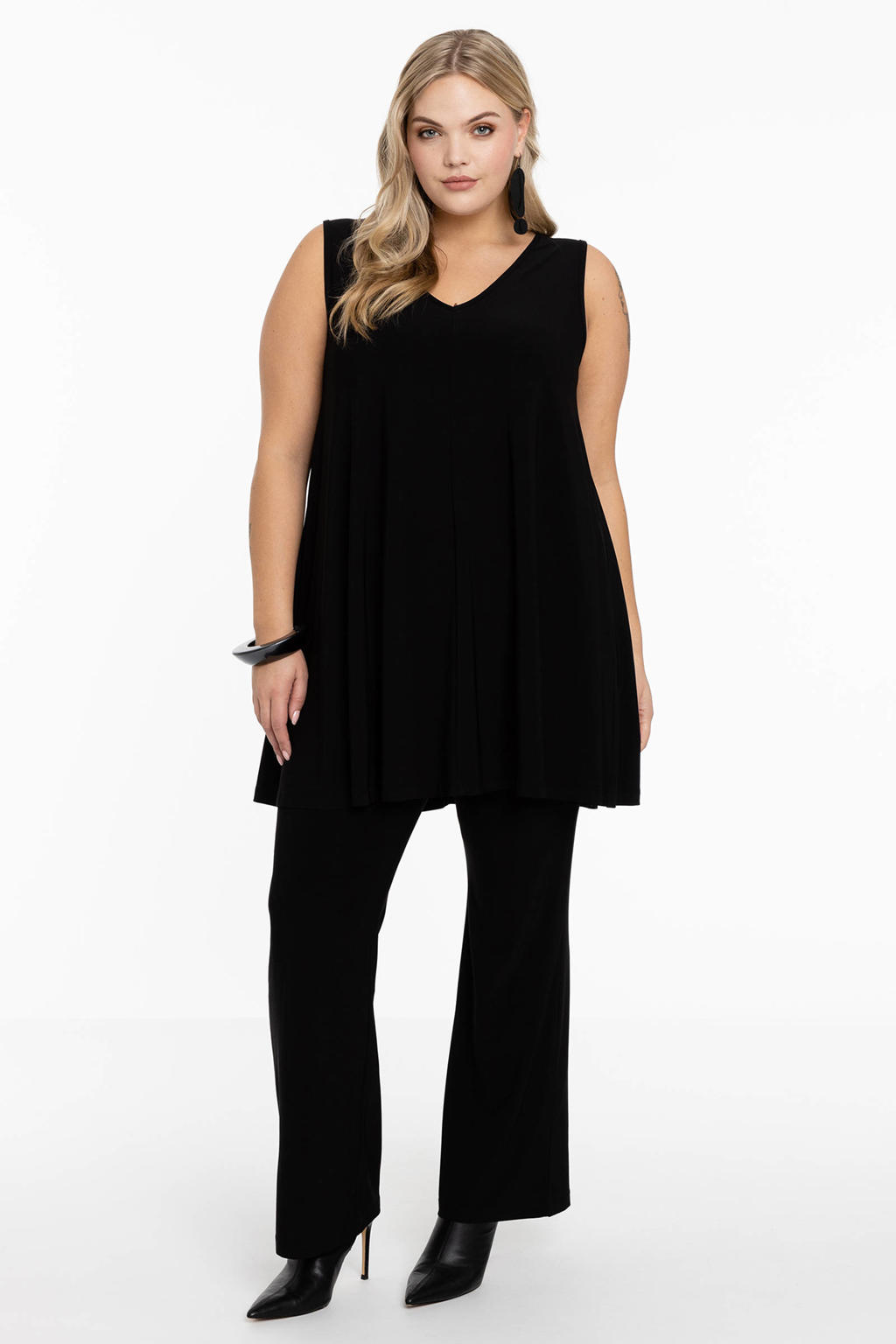 Yoek singlet DOLCE van travelstof zwart