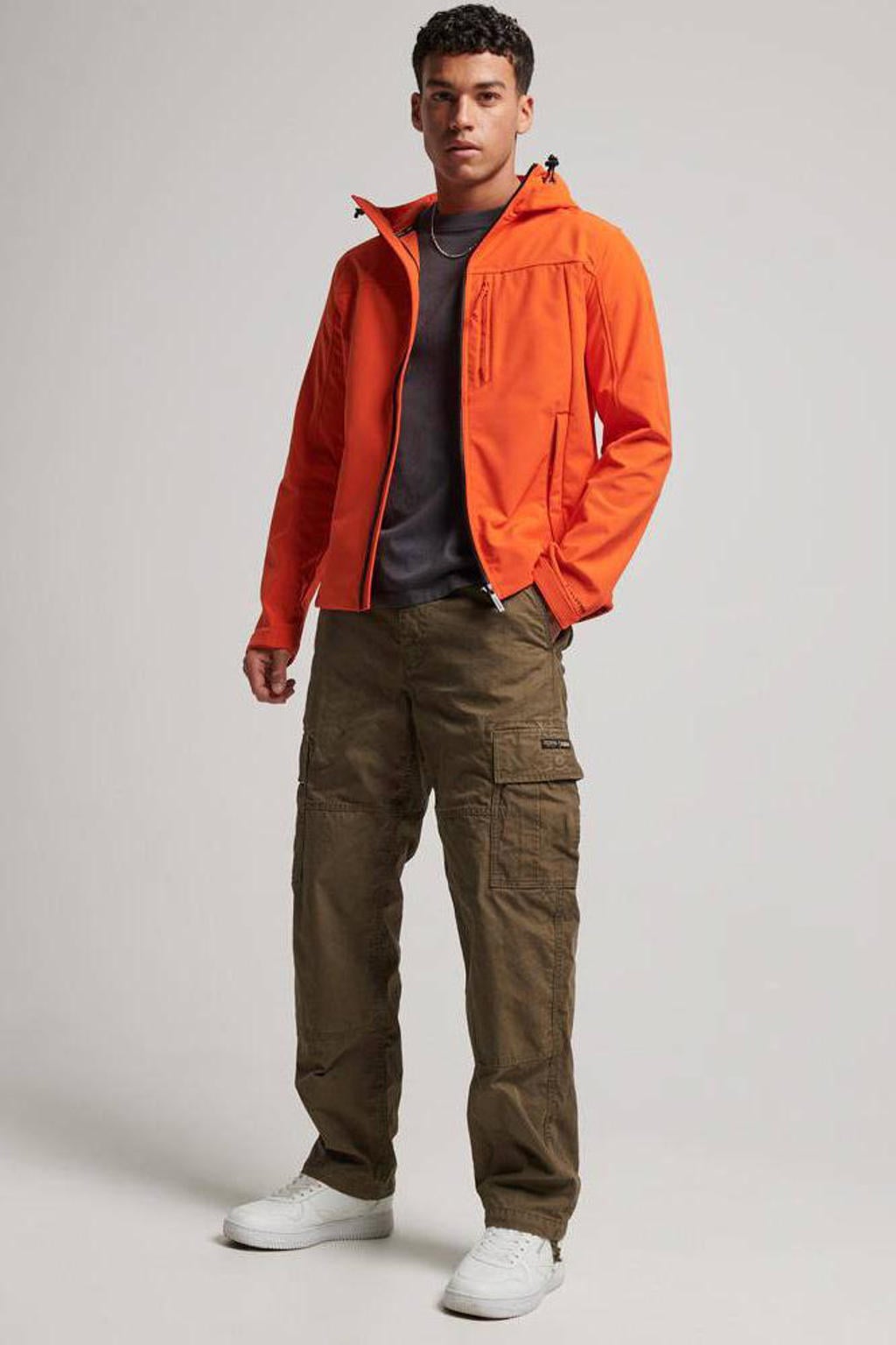 Oranje heren Superdry Trekker softshell jas met capuchon, ritssluiting en elastische boord