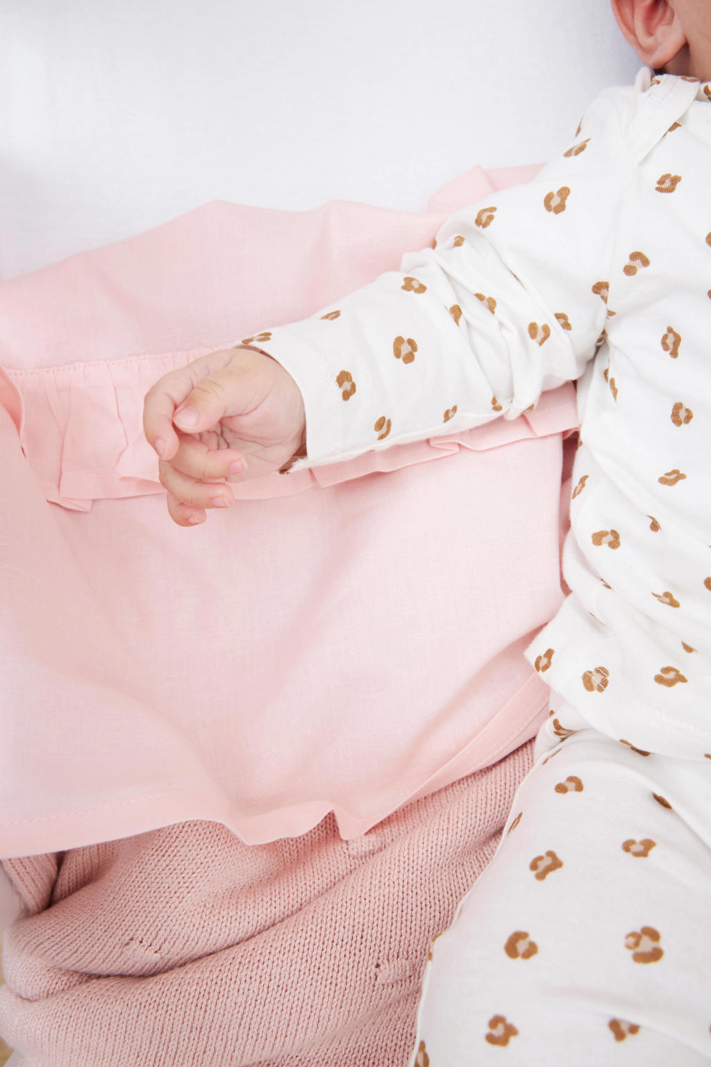 Meyco baby wieglaken Ruffle 75x100 Soft Pink