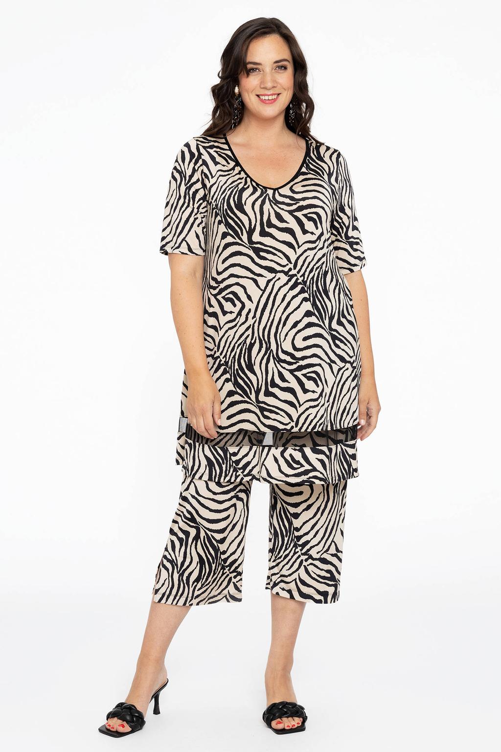 YOEK tuniek DOLCE van travelstof met zebraprint ecru/zwart