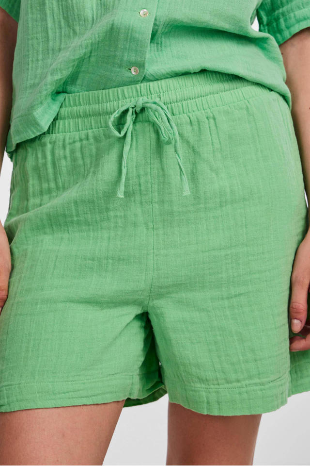 huwelijk ten tweede versus PIECES high waist korte broek PCSTINA groen | wehkamp