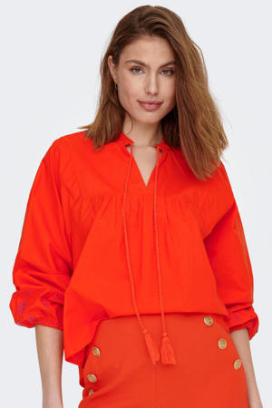 Denise Anna's loose fit blousetop ONLMONICA met borduursels oranje/roze