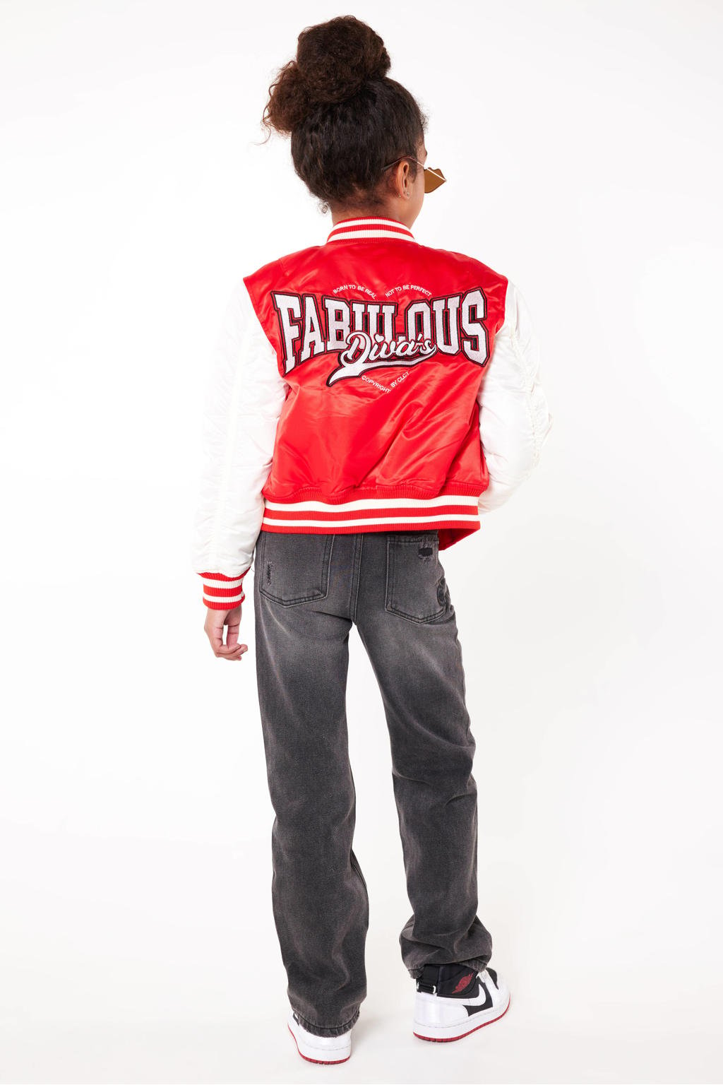 Rode meisjes CoolCat Junior baseball jacket zomer Jenny van nylon met backprint, lange mouwen, opstaande kraag en knoopsluiting