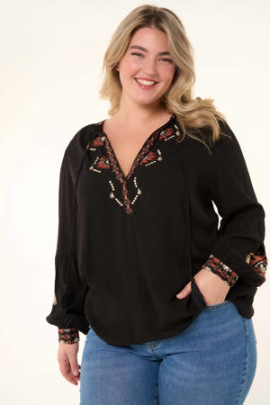 top met borduursels zwart