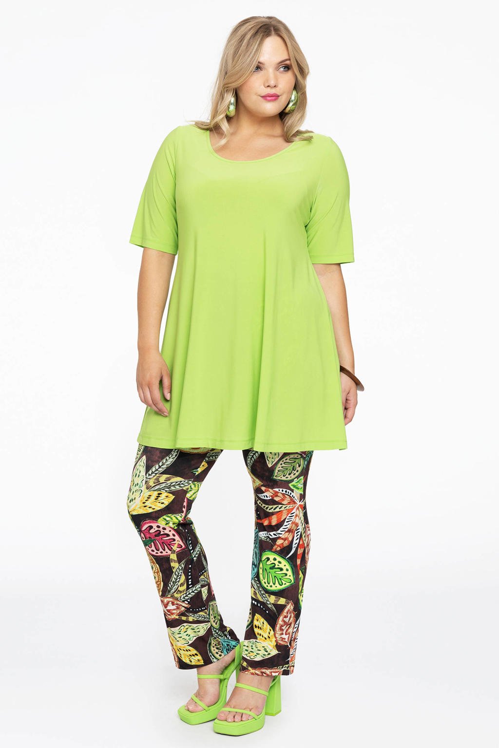 YOEK T-shirt DOLCE van travelstof limegroen