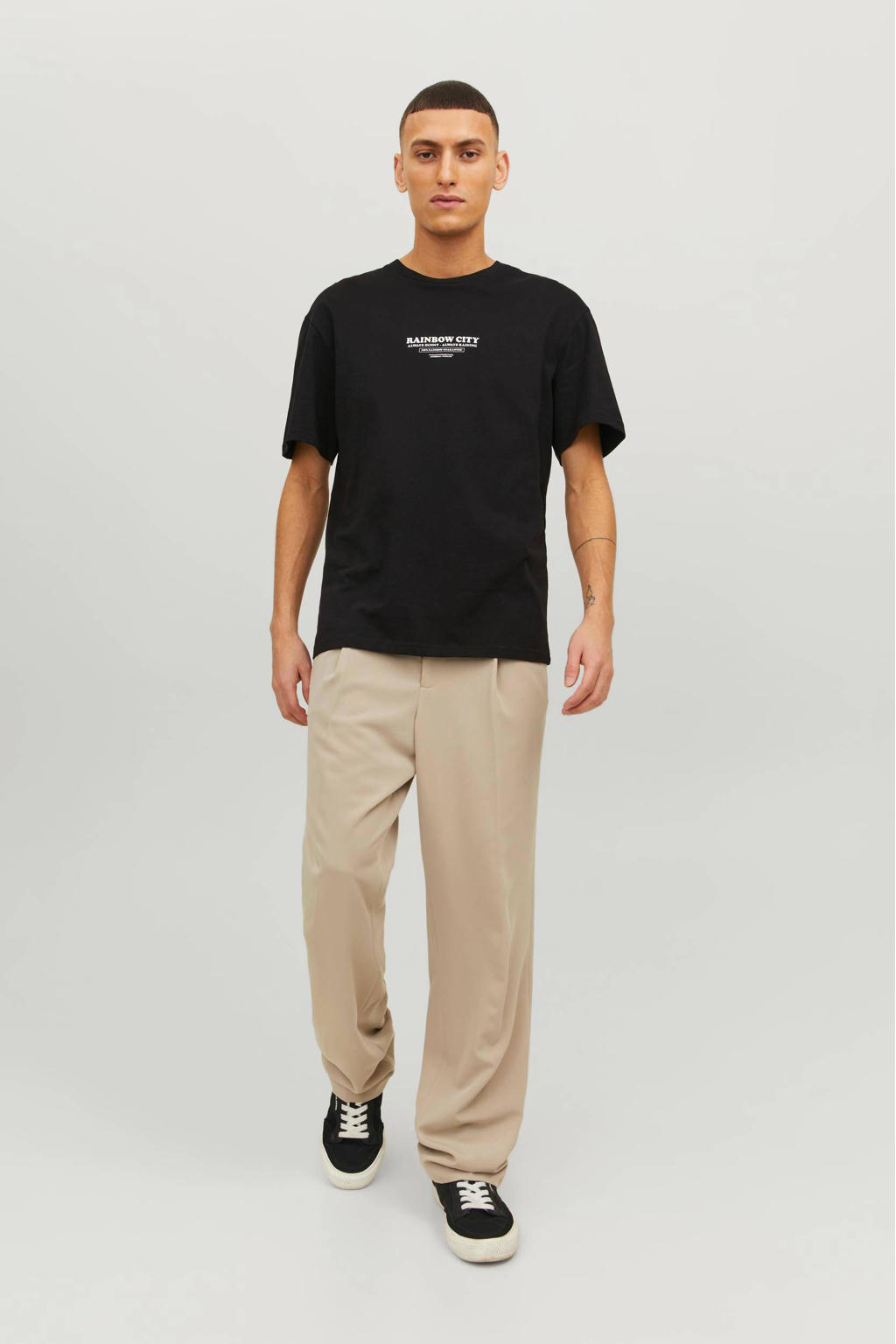 Zwarte heren JACK & JONES ORIGINALS regular fit T-shirt van katoen met korte mouwen en ronde hals