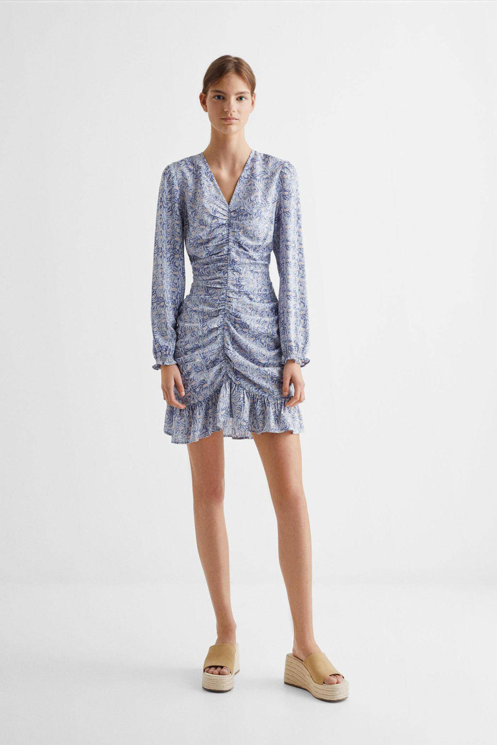 Lila en witte meisjes Mango Kids gebloemde jurk van viscose met lange mouwen, V-hals en smockwerk