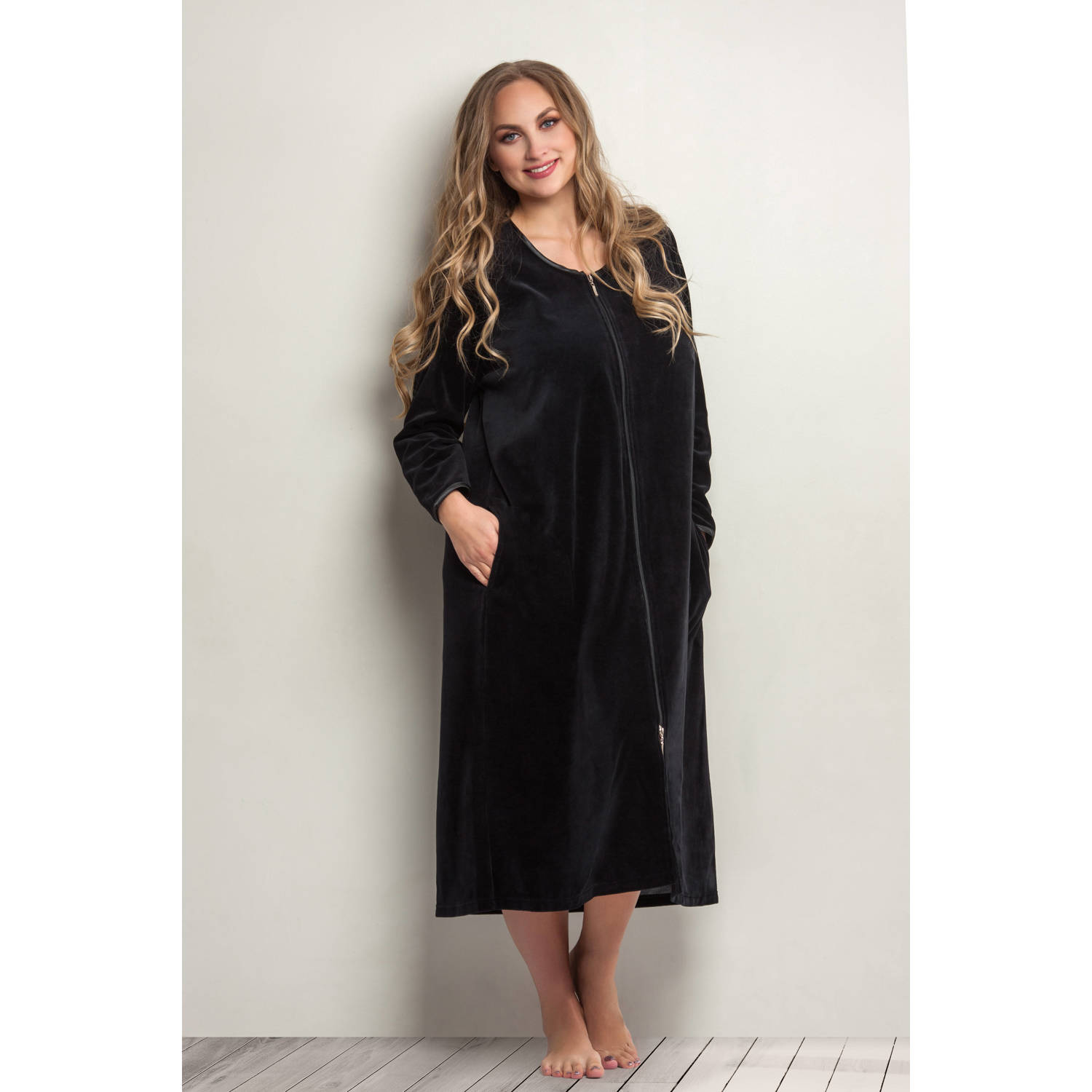 Plaisir +size velours badjas met ritssluiting zwart