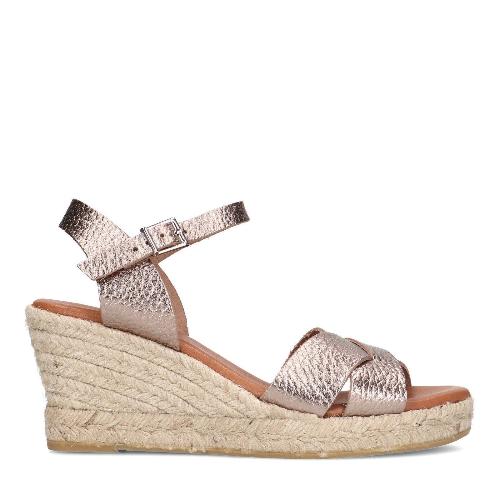 Gouden espadrilles met online sleehak