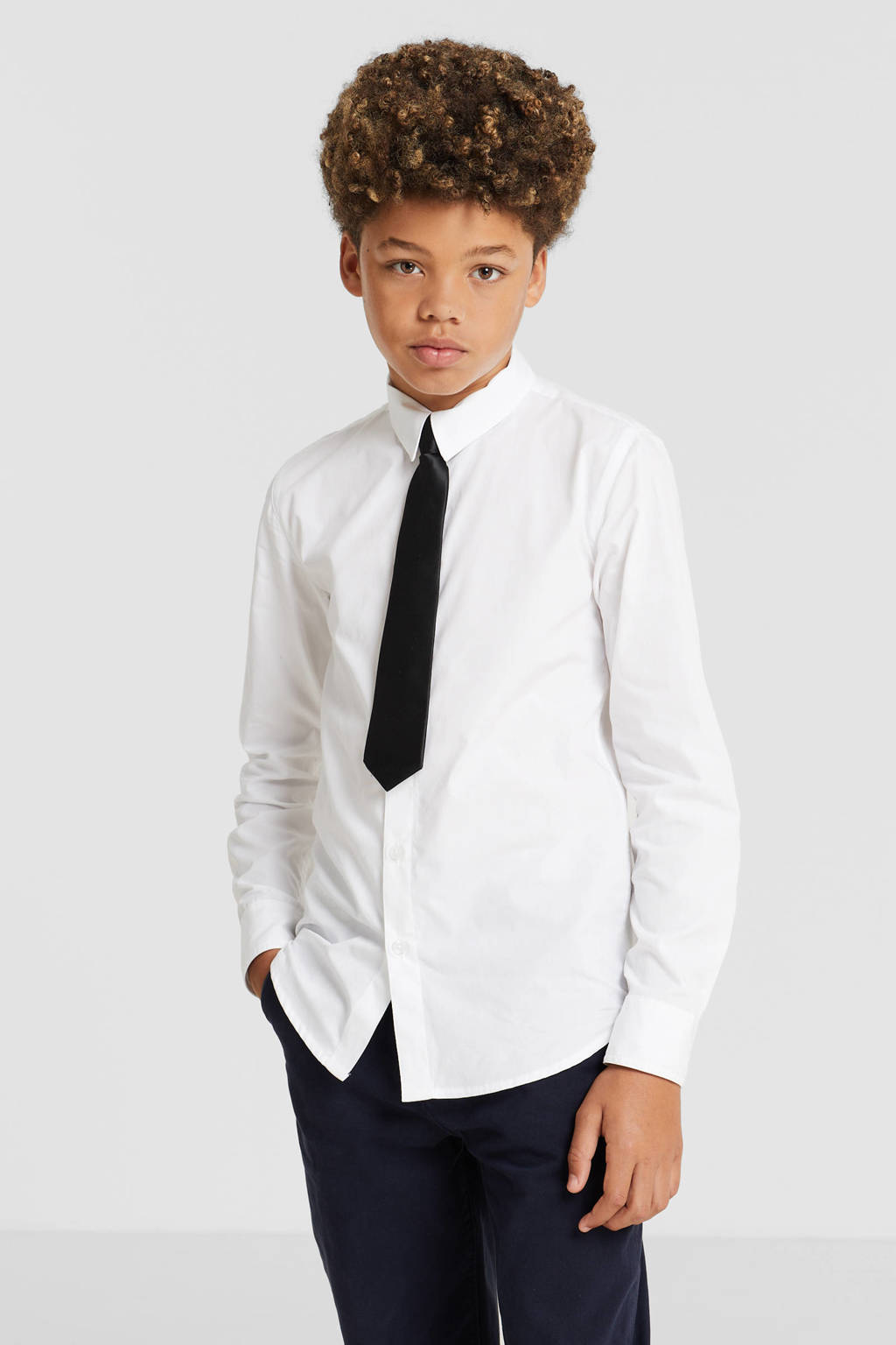 overhemd met stropdas wit