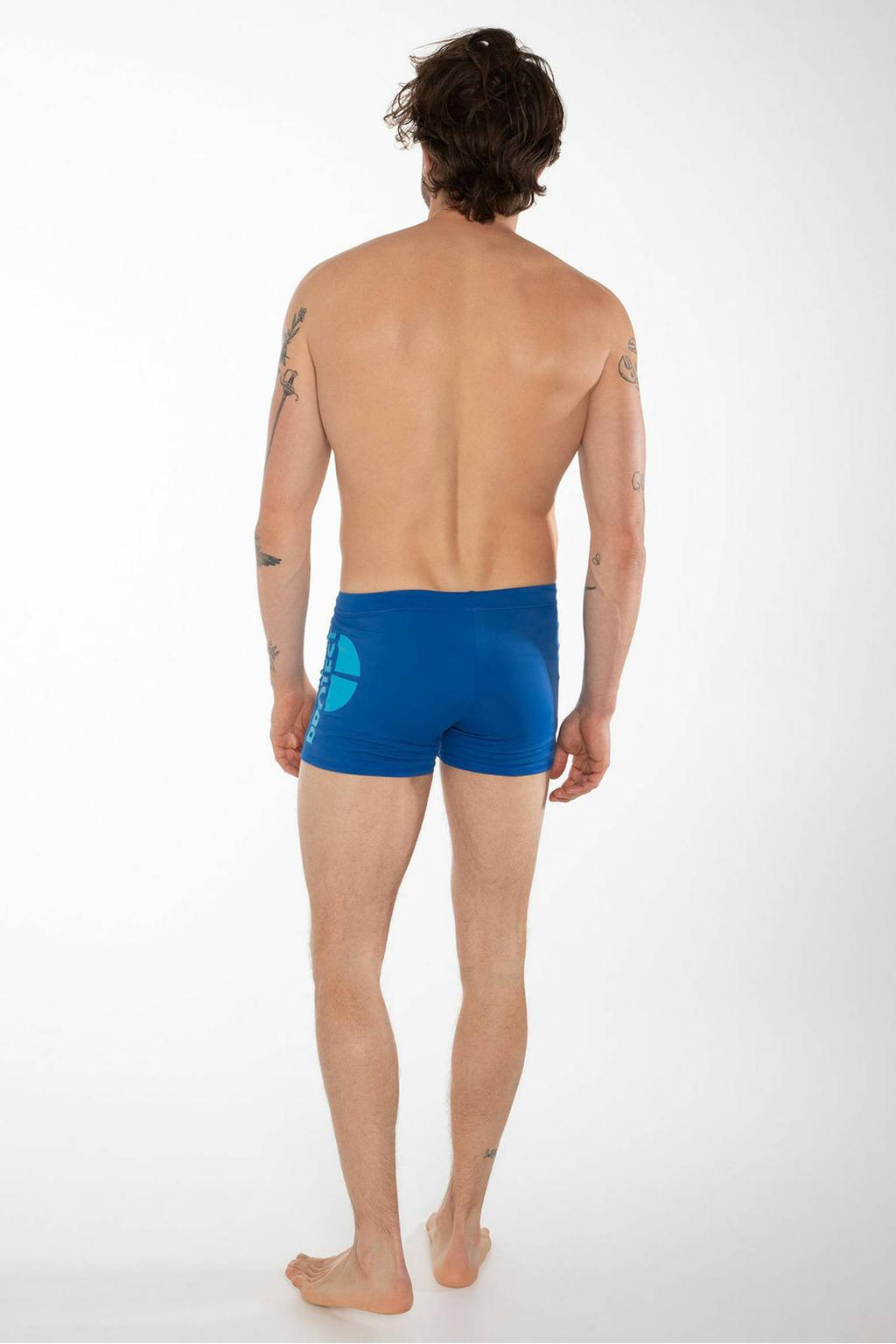 Protest zwemboxer CARST blauw