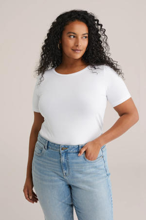 T-shirt wit