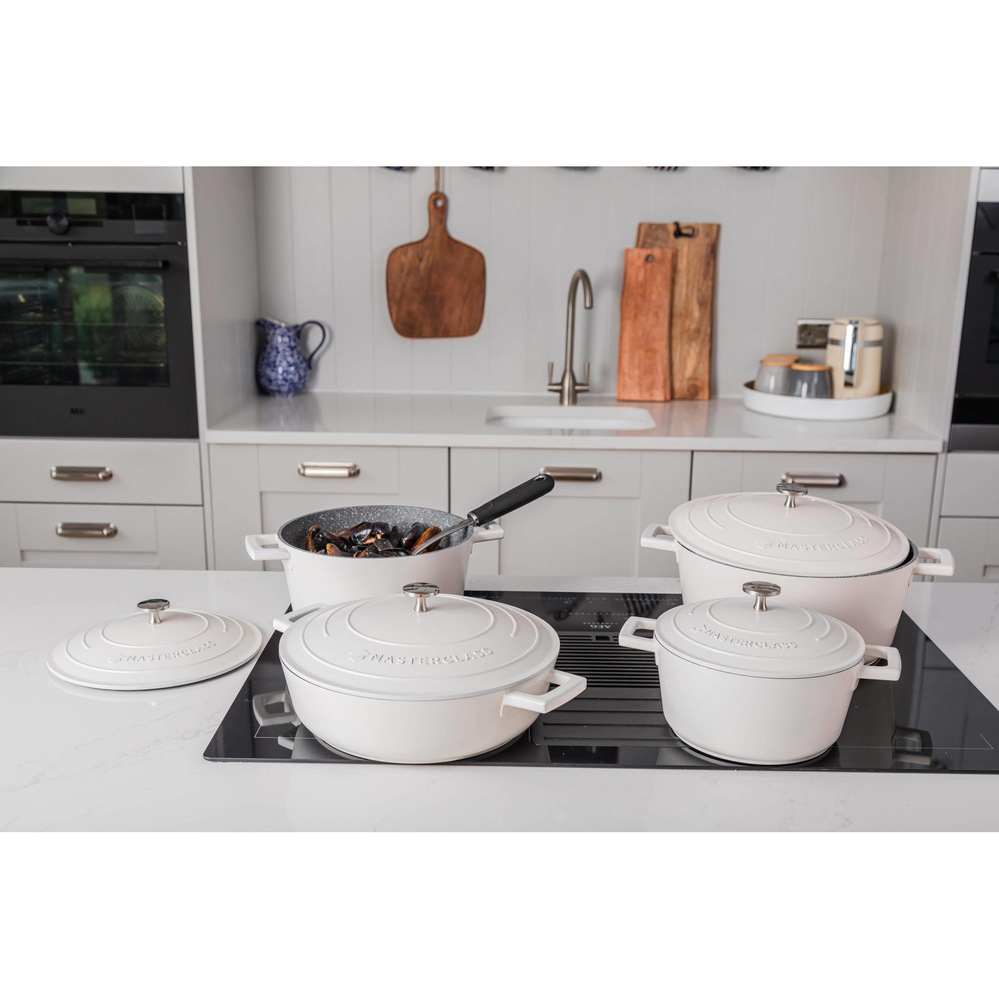 MasterClass Cast Aluminium 4L Shallow braadpan met deksel