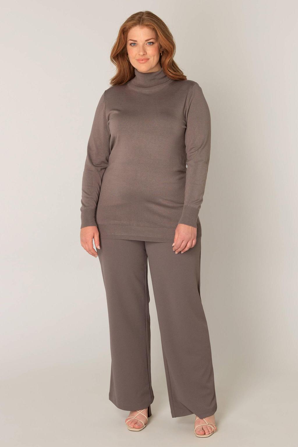 Base Level Curvy top Yuena taupe
