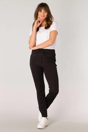slim fit broek van travelstof zwart