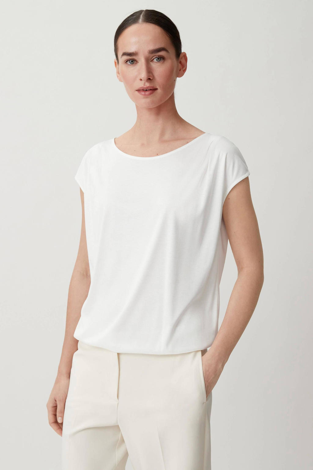 comma Jumpsuit met V-hals en strikceintuur in zwart online kopen | P&C comma Jumpsuit met V-hals en strikceintuur in zwart online kopen | P&C