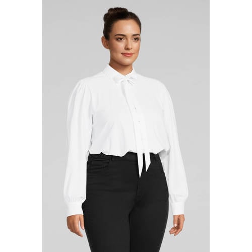 Plus Basics blouse van travelstof wit afbeelding