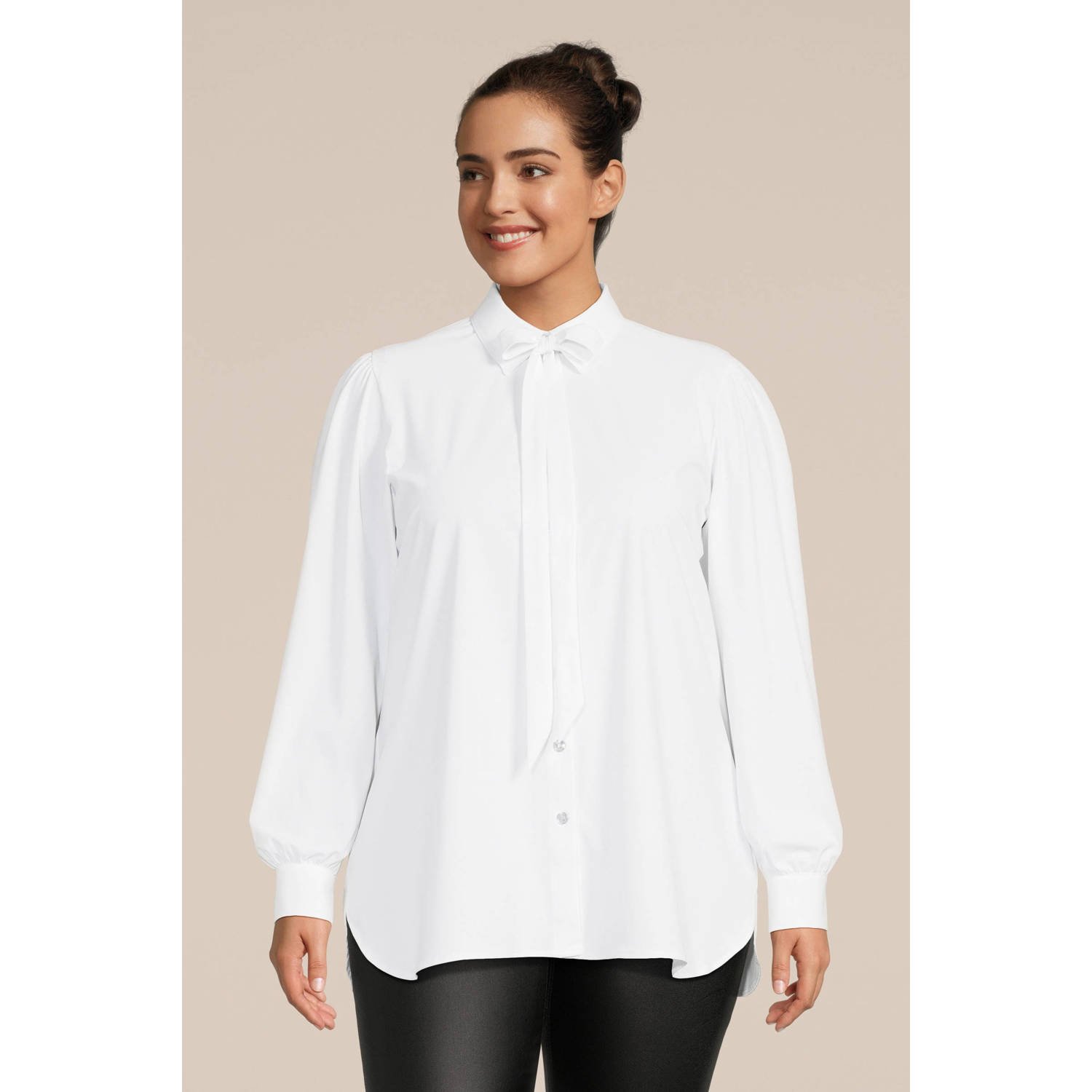 Plus Basics blouse van travelstof wit