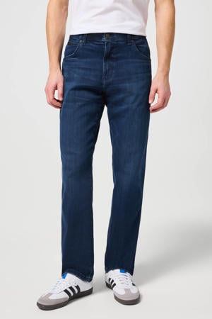 Wrangler Authentics Authentics Classic Regular-fit Jean voor heren, Stonewash Donker, 42W / 32L Wrangler Authentics Authentics Classic Regular-fit Jean voor heren, Stonewash Donker, 42W / 32L