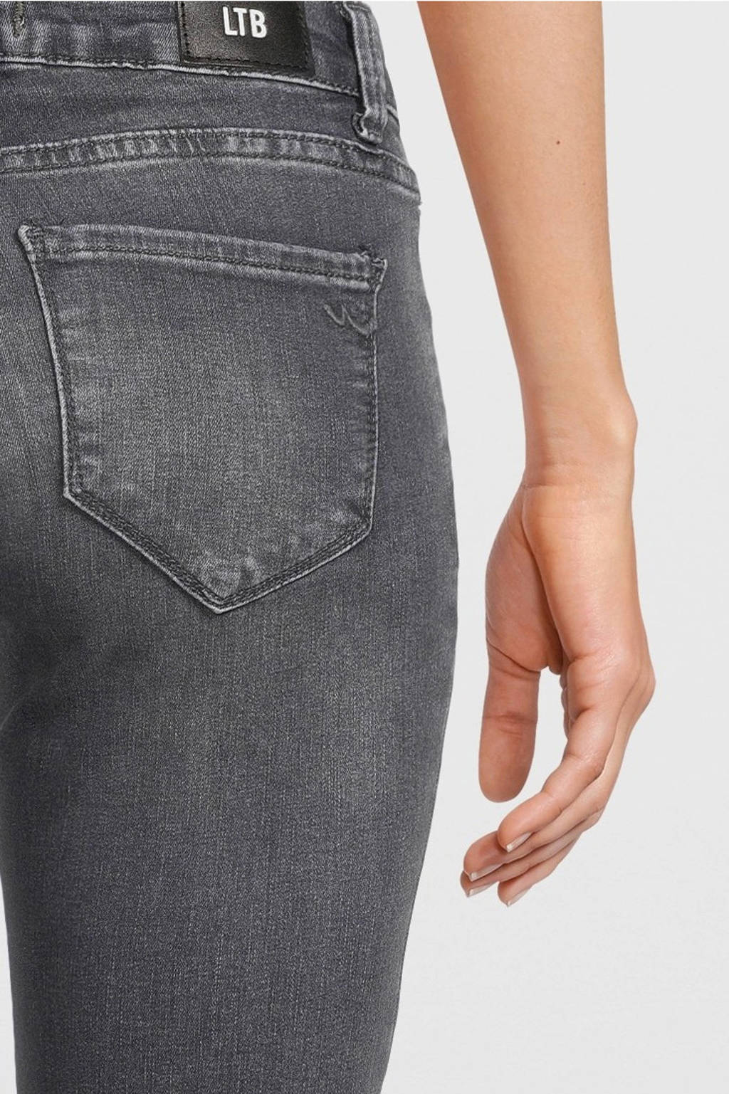 BRAX Shakira mid waist slim fit jeans met stretch • Donkergrijs • de