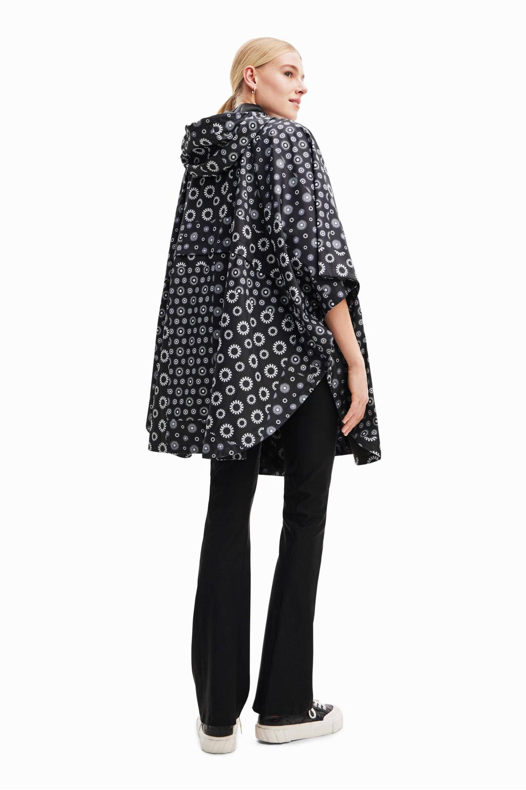 Desigual PONCHO WOLGERY MILAN - Mantella - Black/nero - 13