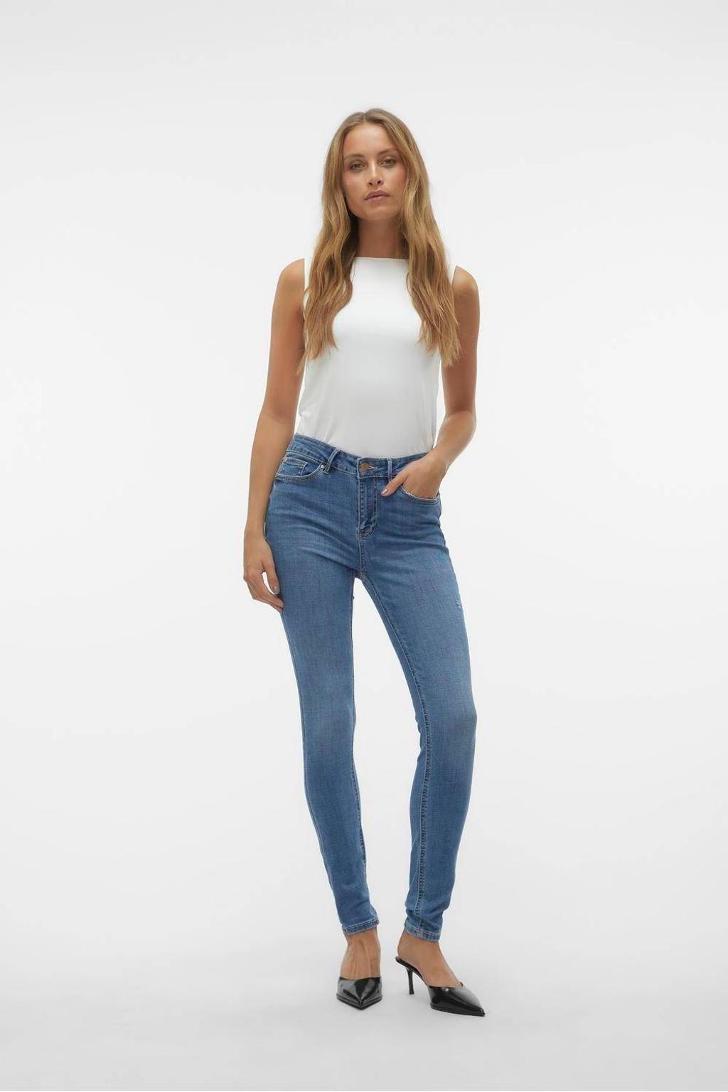 Medium blue denim dames VERO MODA skinny jeans van stretchdenim met regular waist en rits- en knoopsluiting
