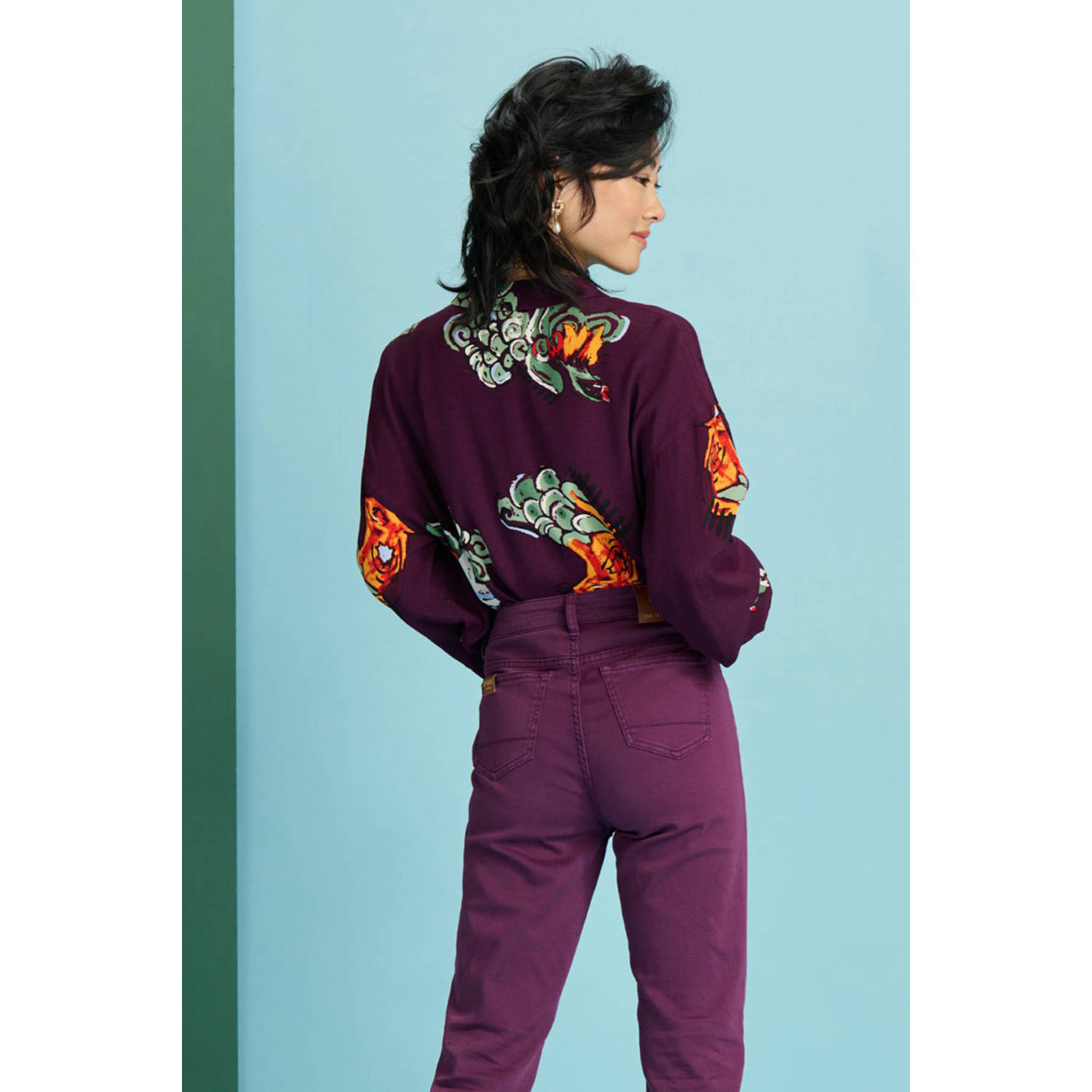 POM Amsterdam blouse met all over print aubergine groen oranje