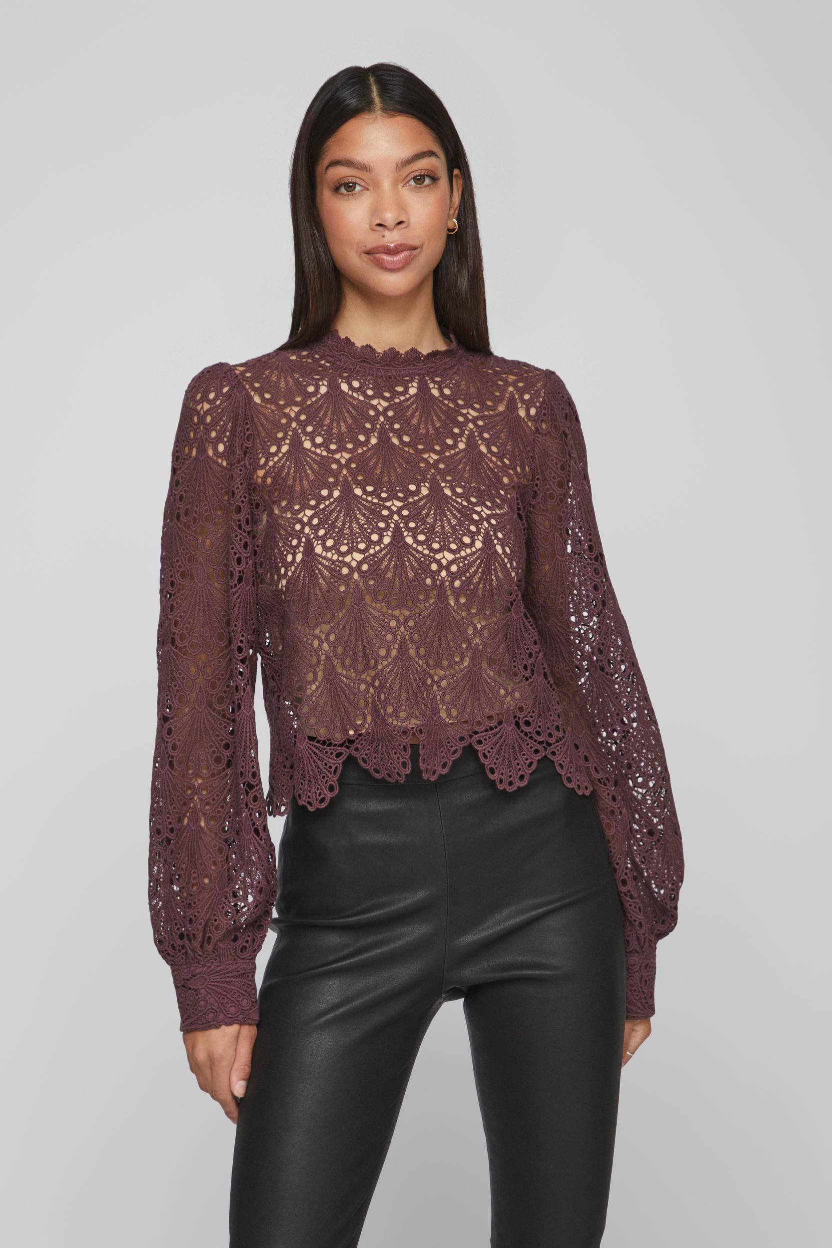 Crop top met online kant