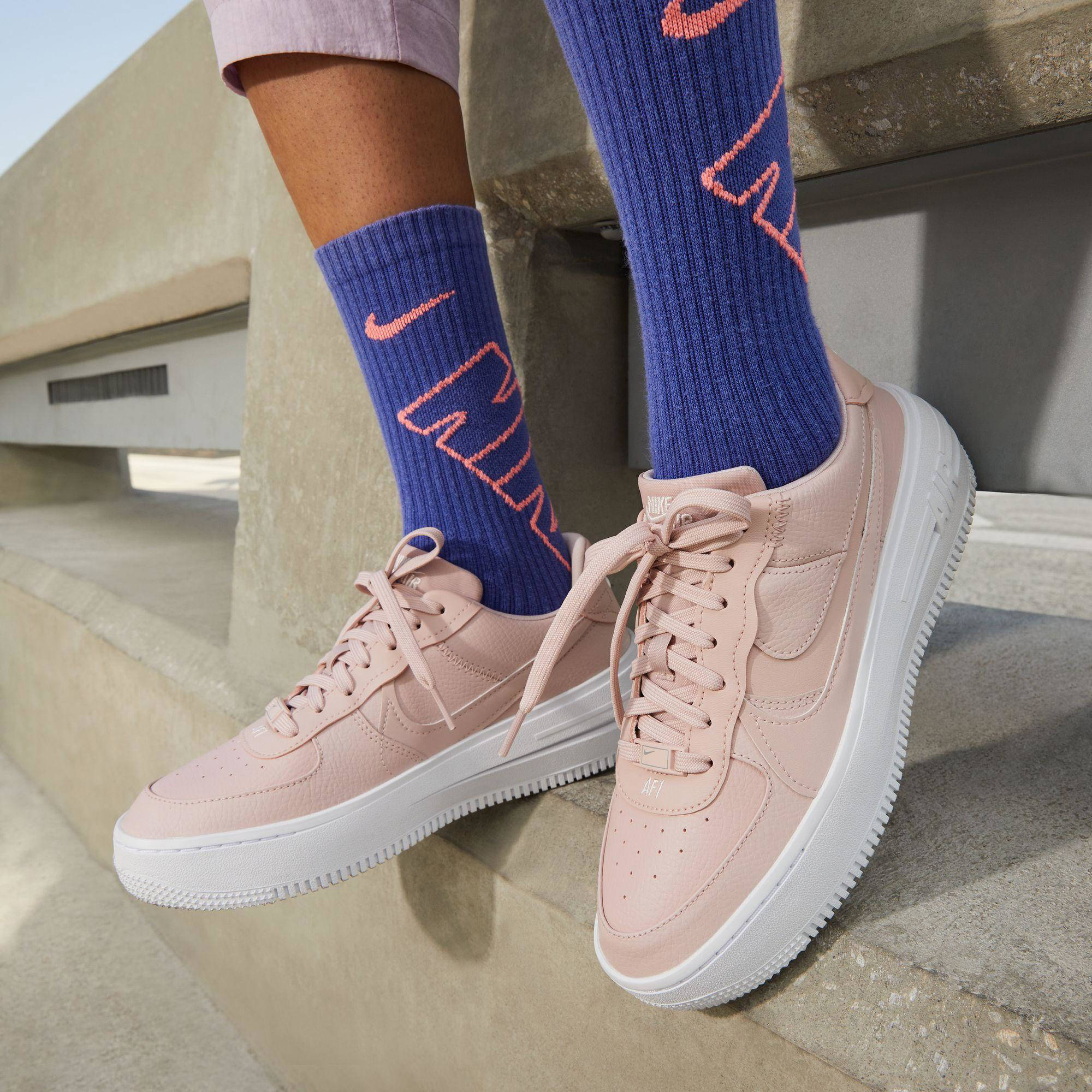 Nike air force discount 1 dames roze wit