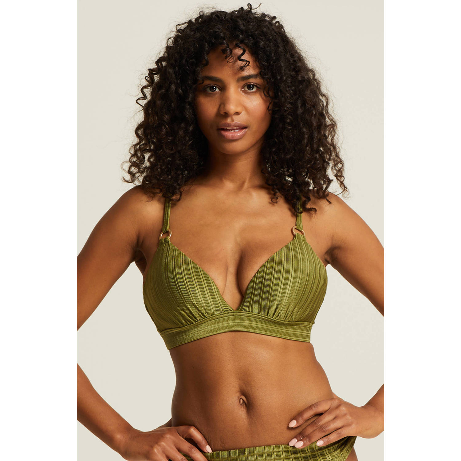 BEACHWAVE voorgevormde beugel bikinitop met ribstructuur groen