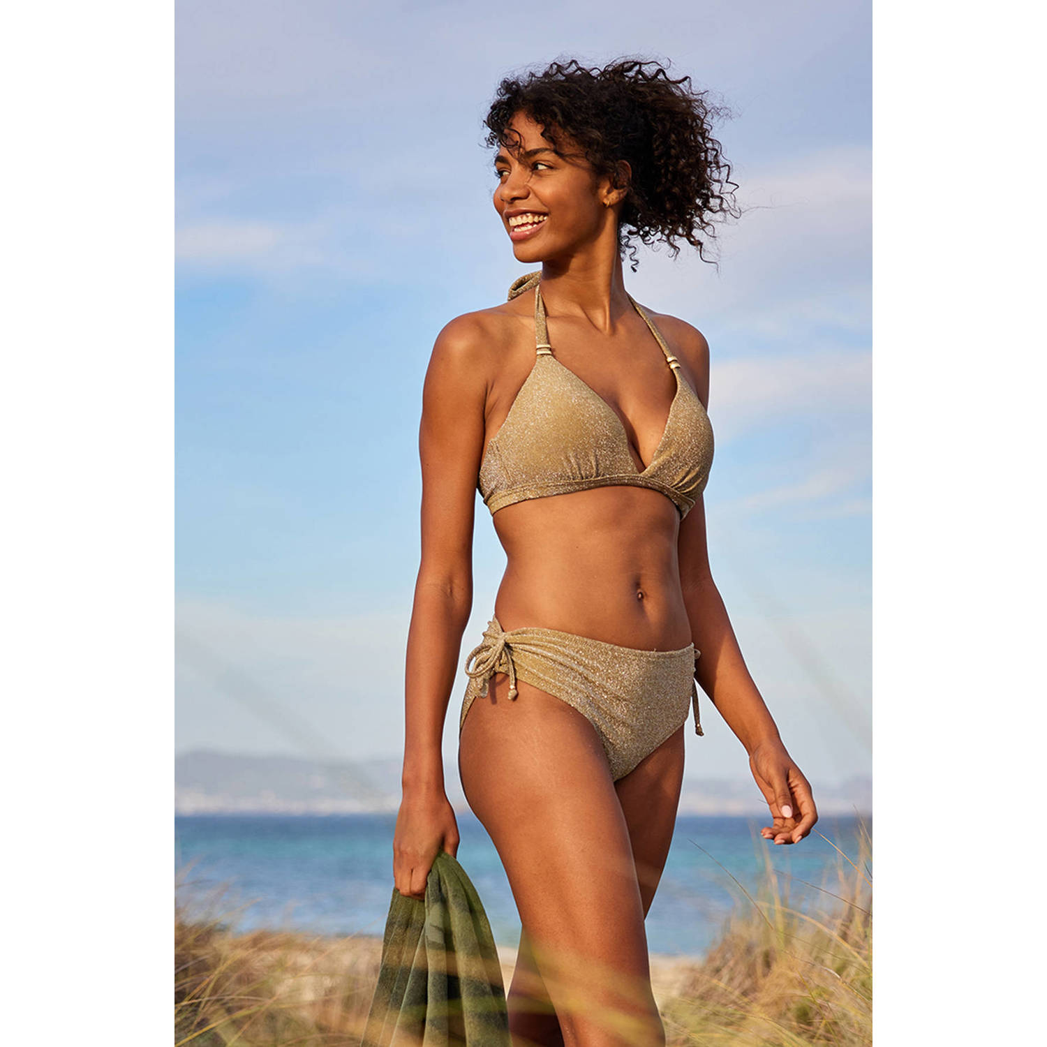 BEACHWAVE voorgevormde halter bikinitop met lurex goud