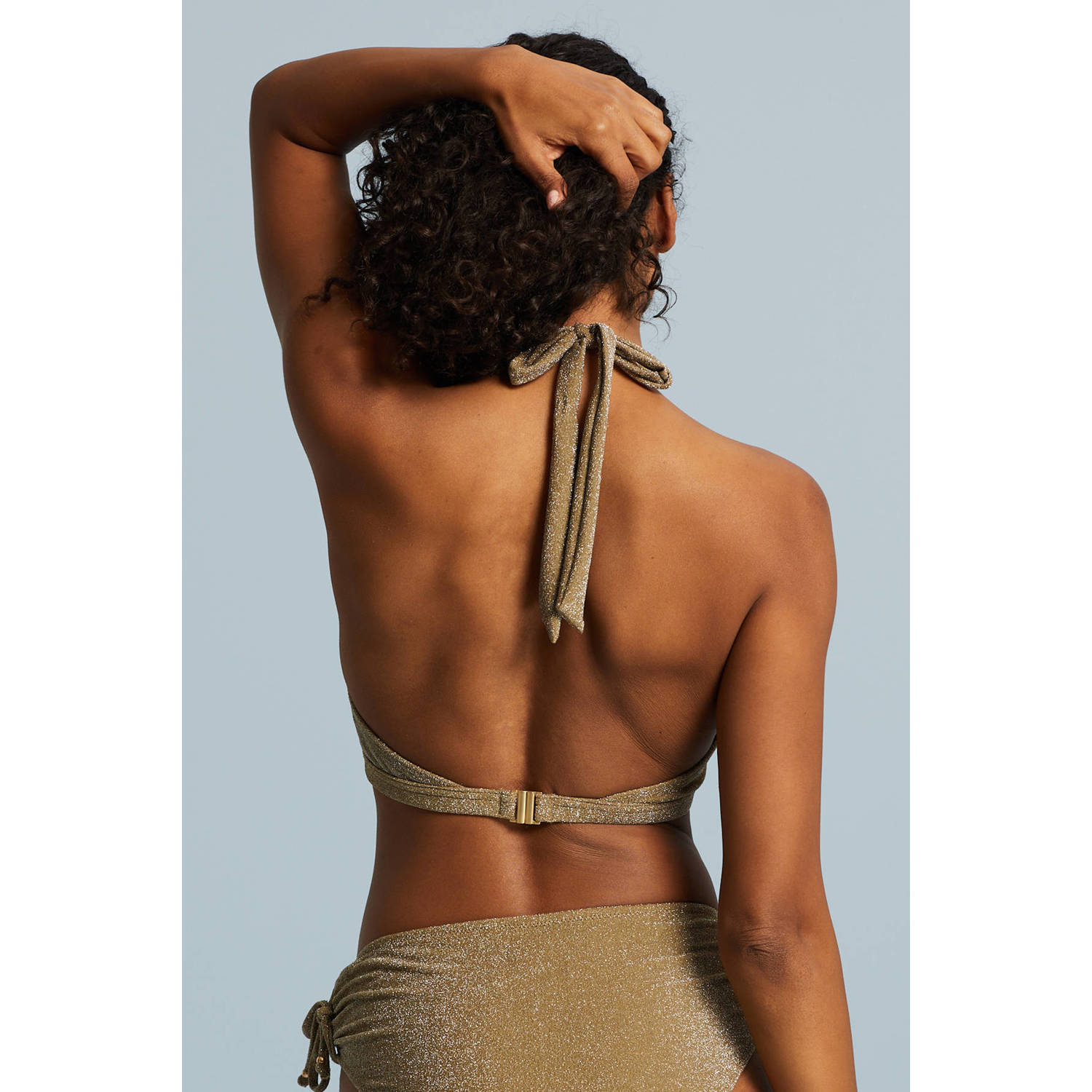 BEACHWAVE voorgevormde halter bikinitop met lurex goud