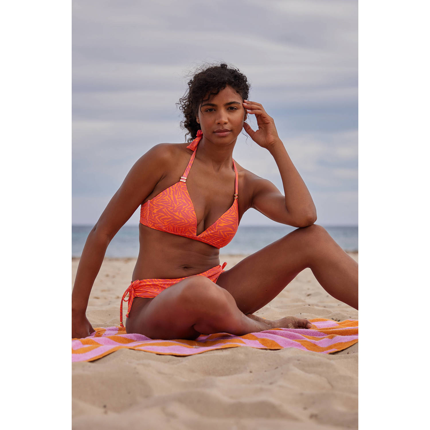 BEACHWAVE voorgevormde halter bikinitop oranje roze