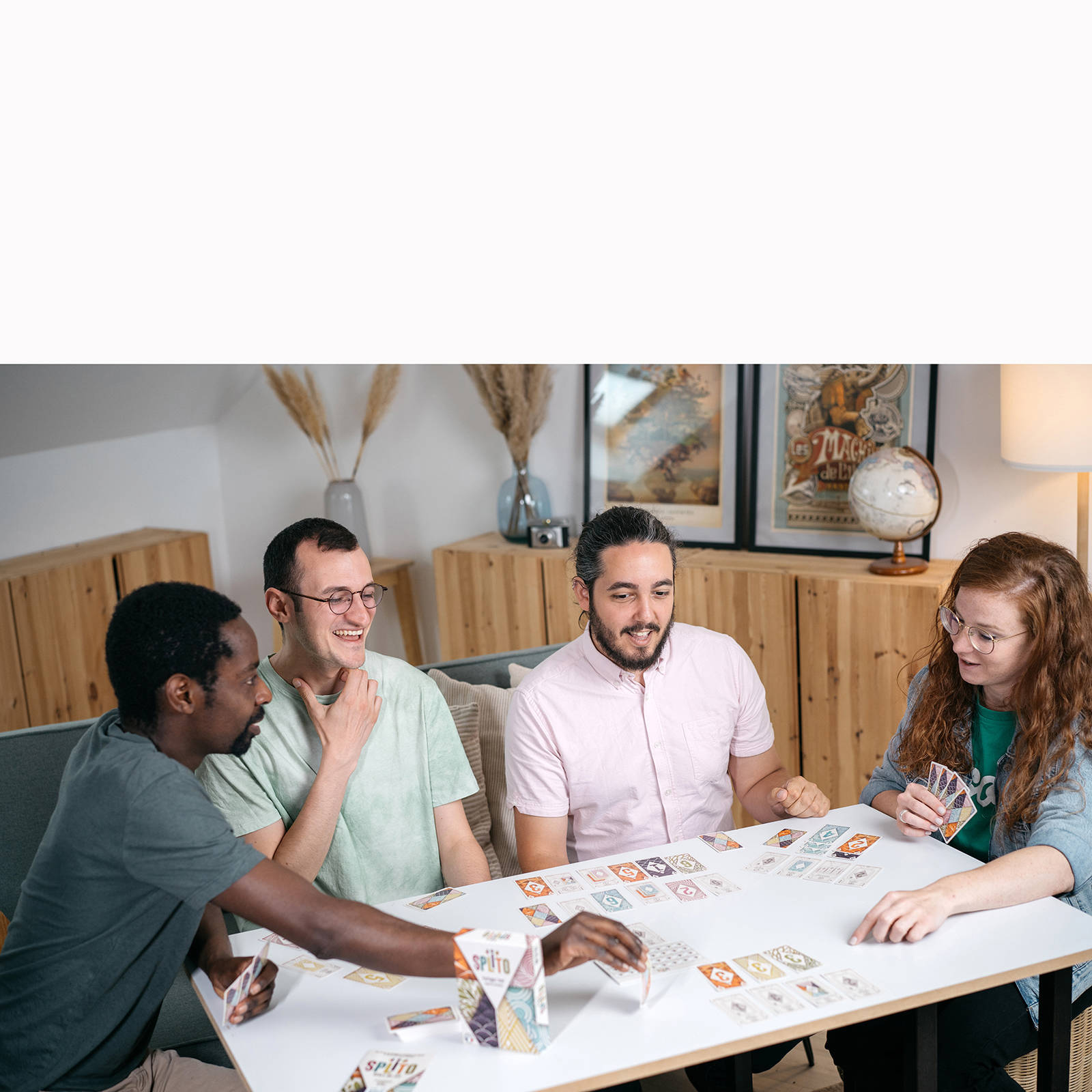 ASMODEE Splito Kartenspiel – Für 3–8 Spieler, Ab 8 Jahren, 15–30 Minuten, FR/NL
